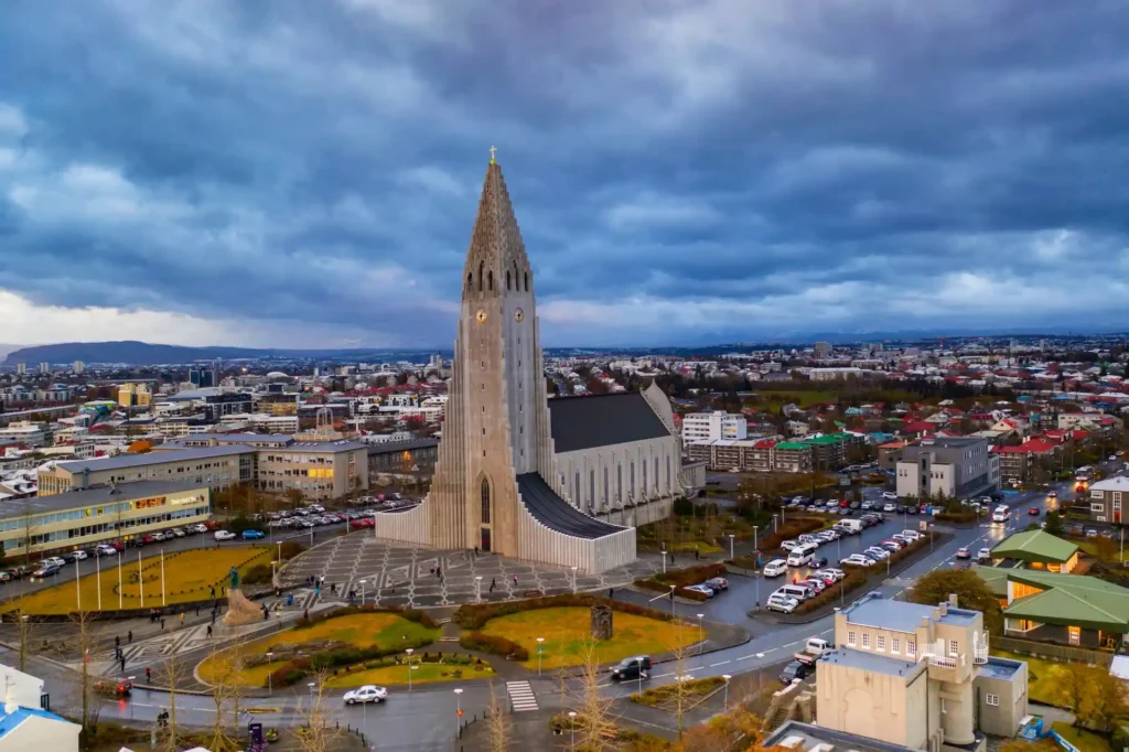 Hallgrímskirkja Iceland – Reykjavík’s Iconic Landmark, Local Food, and Nearby Cultural Experiences