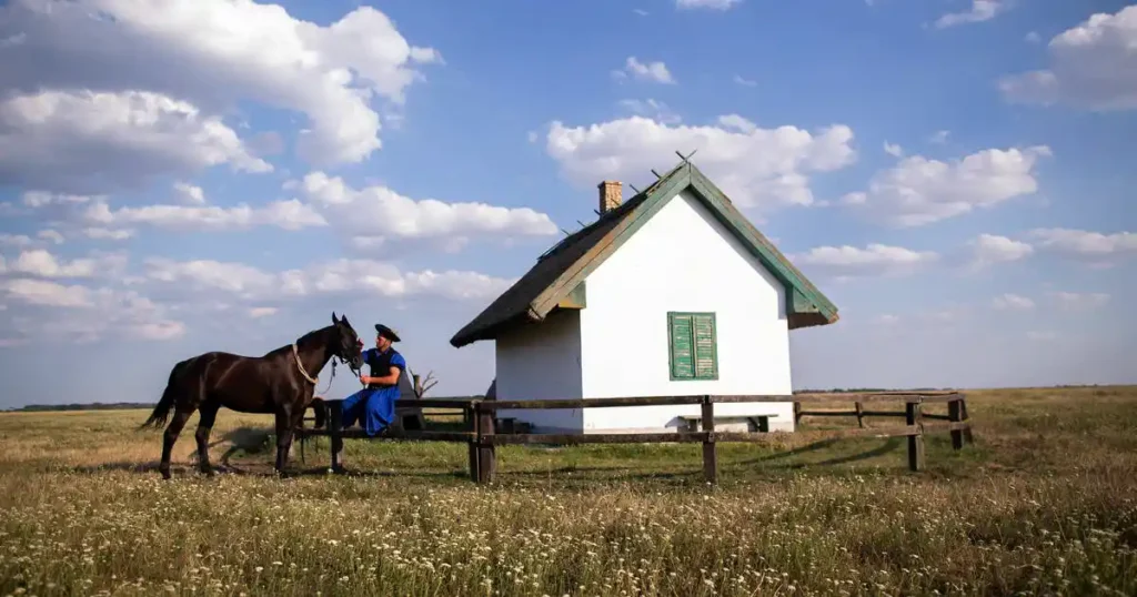 Hortobágyi National Park – Hungary’s Vast Plains, Wildlife, and Traditional Countryside Life
