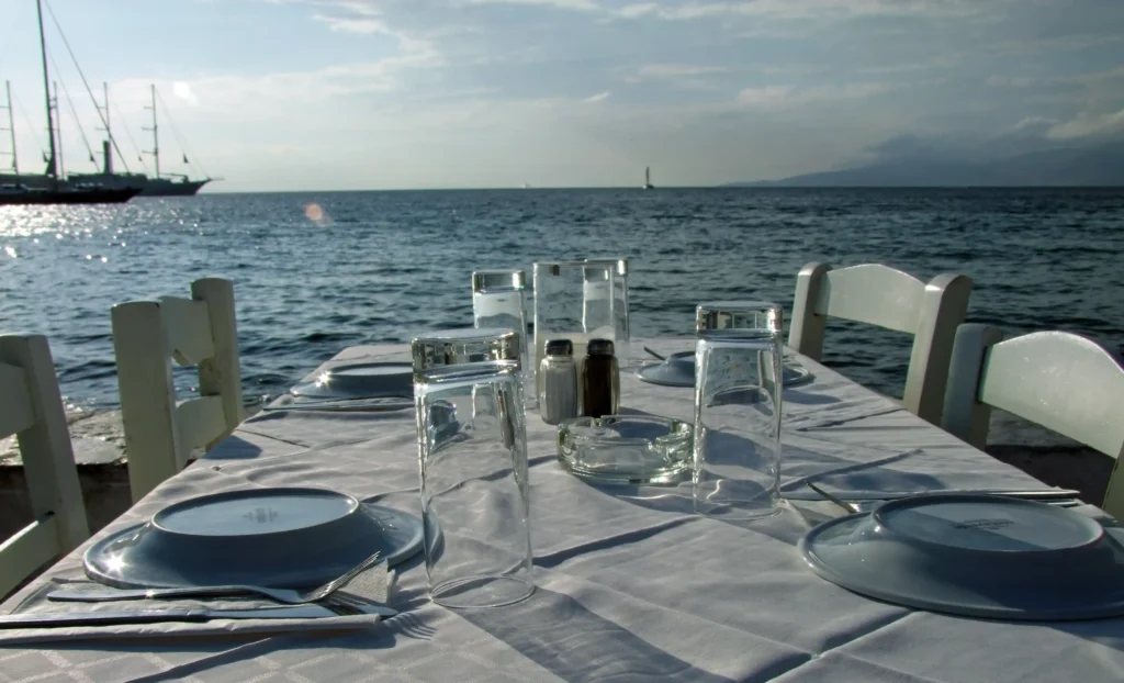 Mykonos – Greece’s Island of Beaches, Flavors, and Coastal Charm