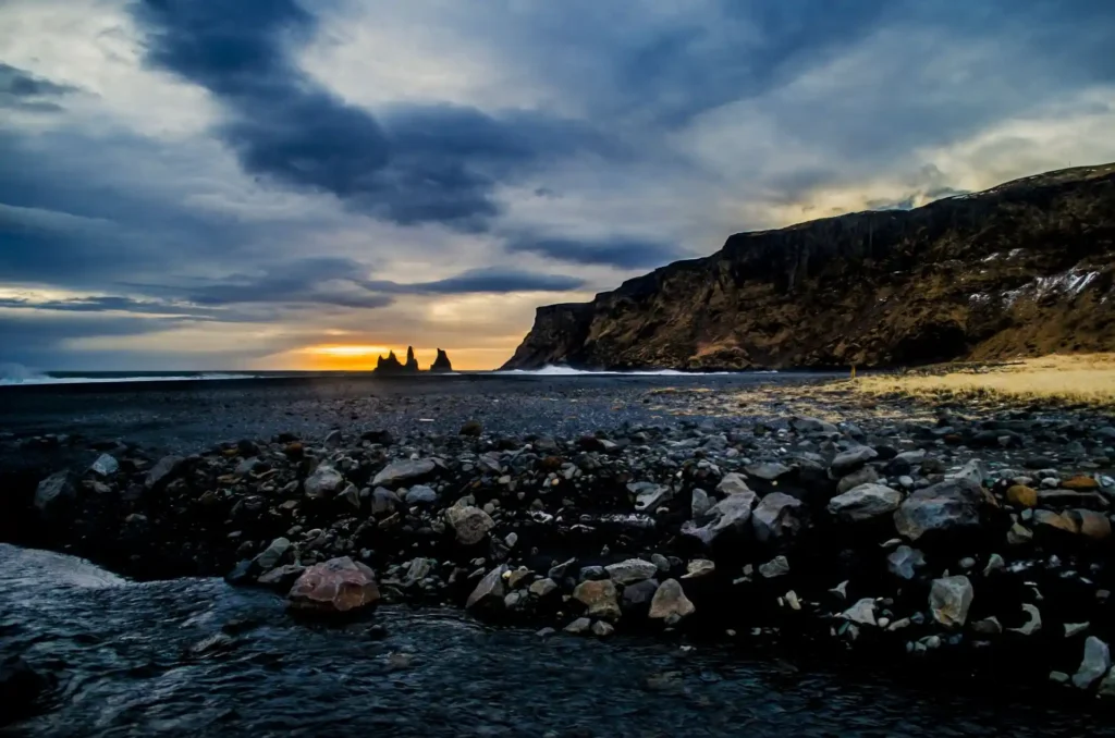 Reynisfjara Beach Iceland – Black Sand Coastline, Dramatic Nature, and Local Arctic Culture