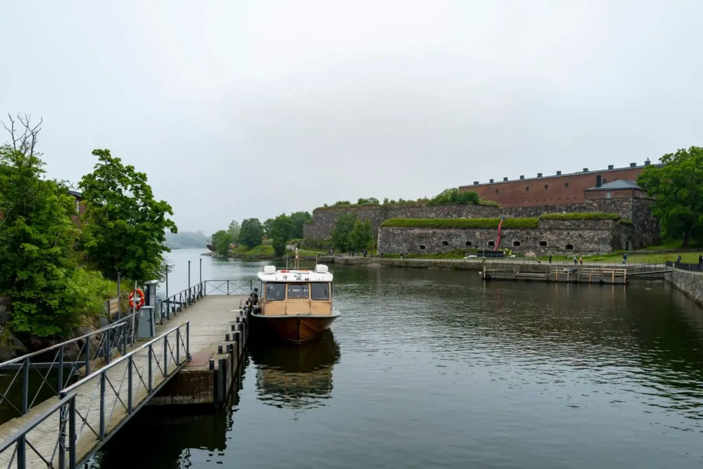 Suomenlinna Fortress – Historic Sea Views, Local Flavors, and Island Culture in Finland