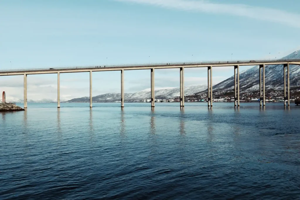 Tromsø – Arctic City of Northern Lights, Beaches, and Nordic Flavors