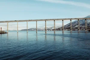 Tromsø – Arctic City of Northern Lights, Beaches, and Nordic Flavors